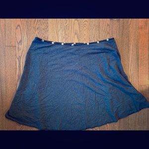 Adjustable and professional button skirt